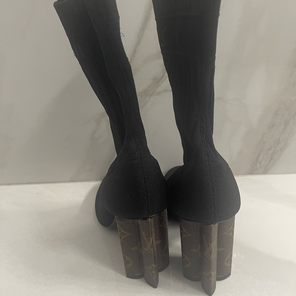 Louis Vuitton Silhouette Ankle Boot Sz 38